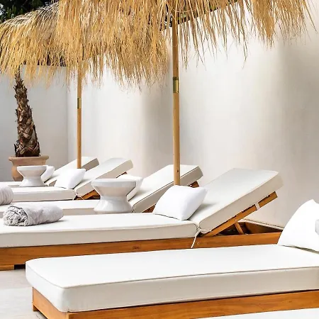 Le Chai 9, Demeure Et De Charme Avec Piscine Et Espace *